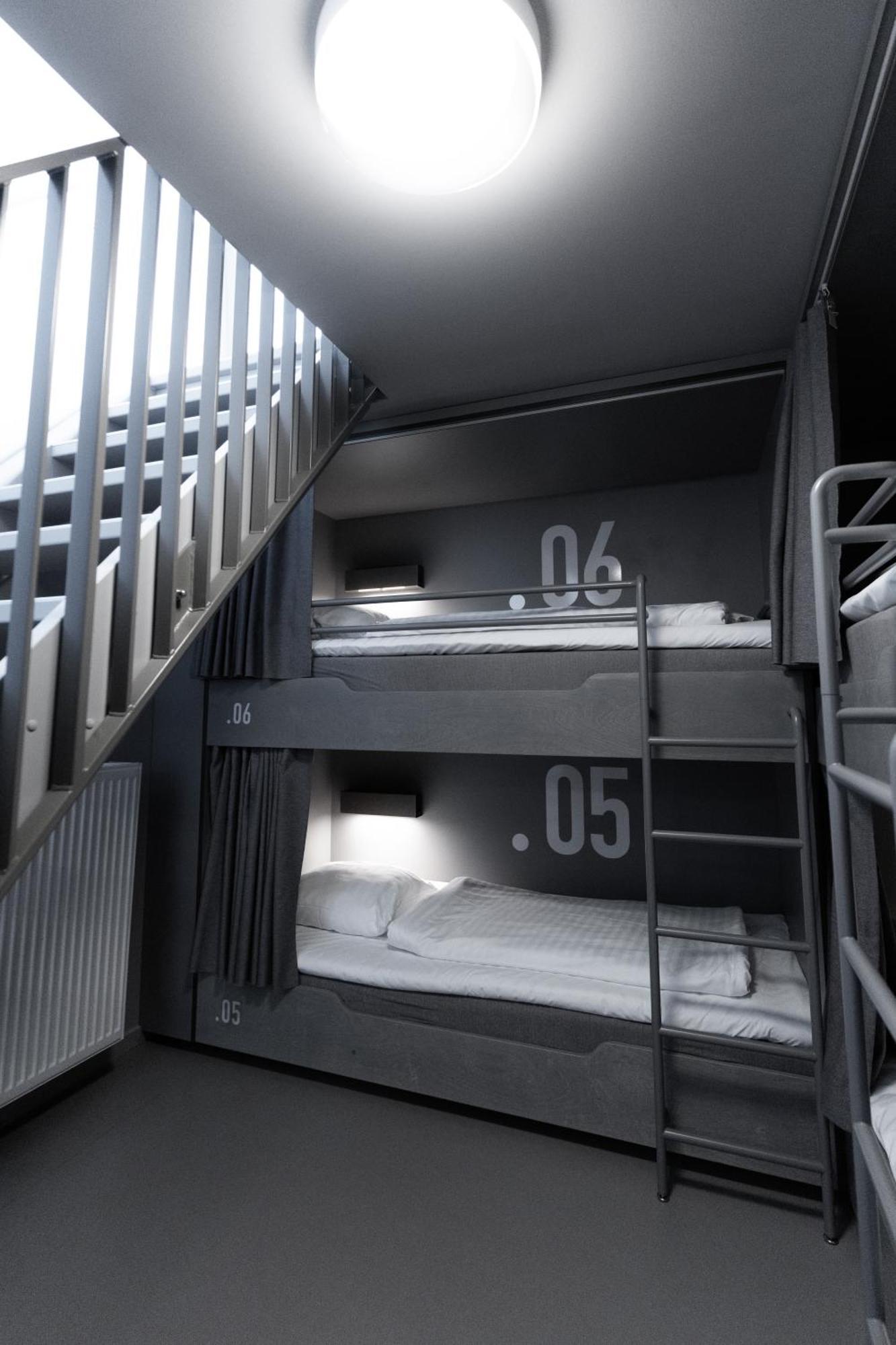 Hostel Roberta's Society