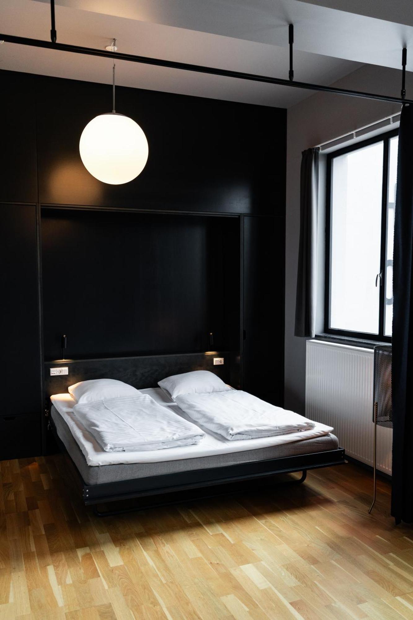 Roberta's Society Hostel *