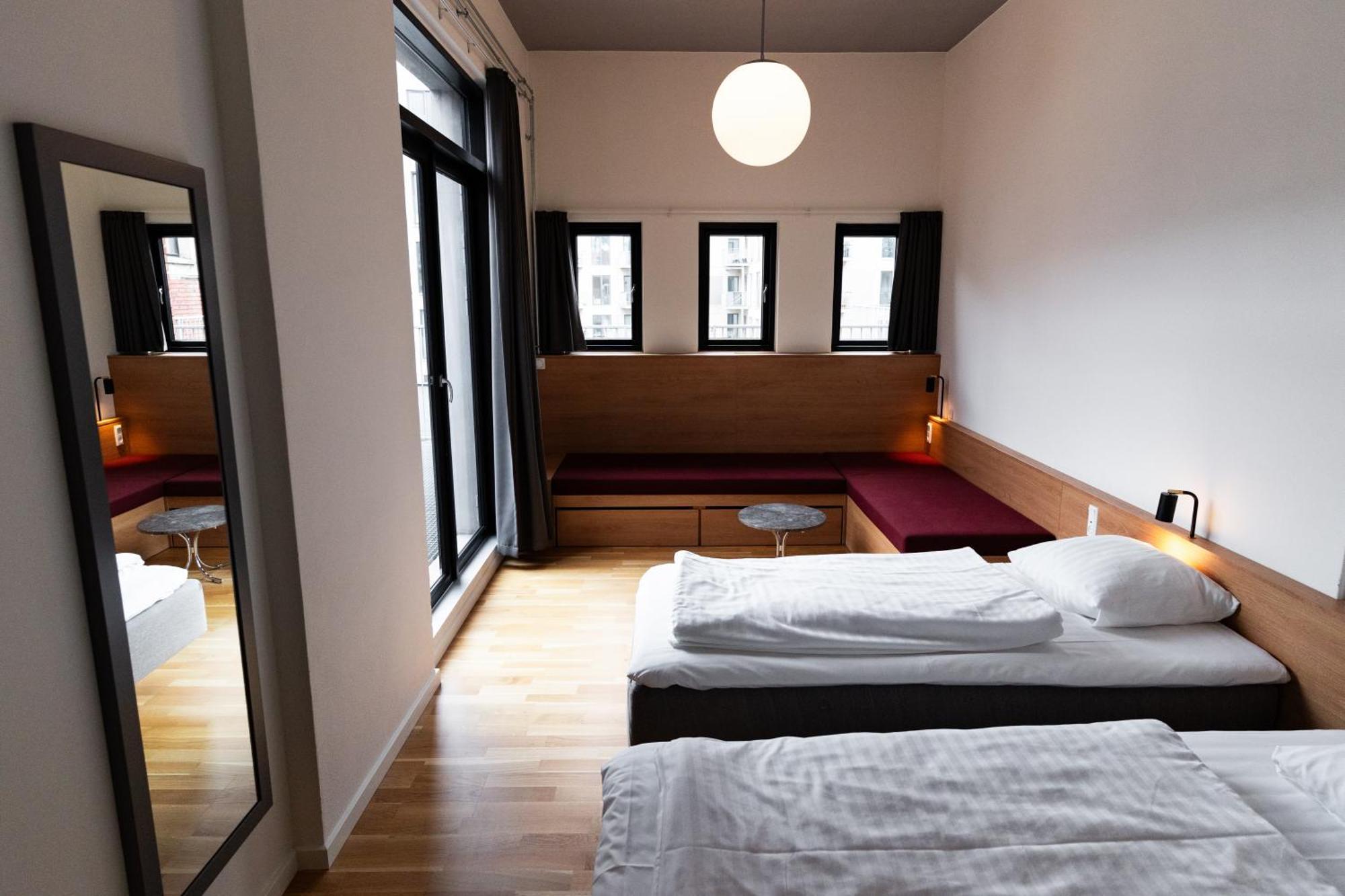 Hostel Roberta's Society *